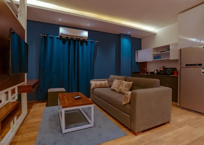 Travelholic New Residence